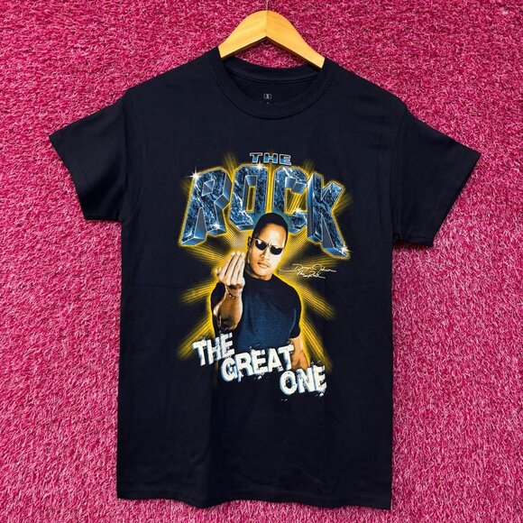 WWE Dwayne The Rock Johnson The Great One Navy T-Shirt Small - Picture 1 of 4